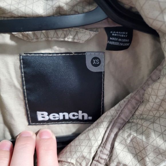 Bench Jacket - Picture 2 of 5